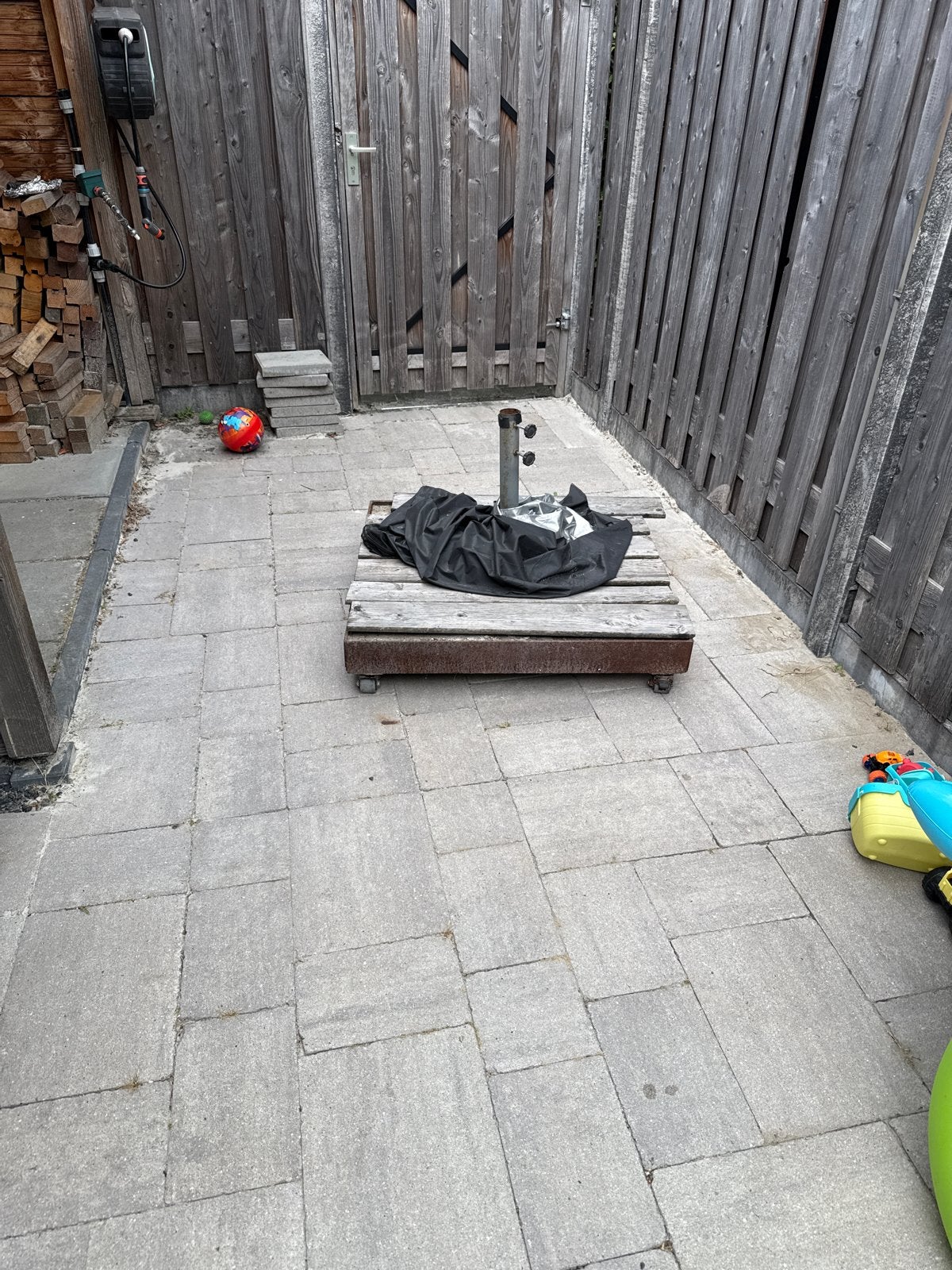 Parasolvoet gratis af te halen, Tuin en Terras, Gebruikt, Verzenden, Prive, Parasolvoet