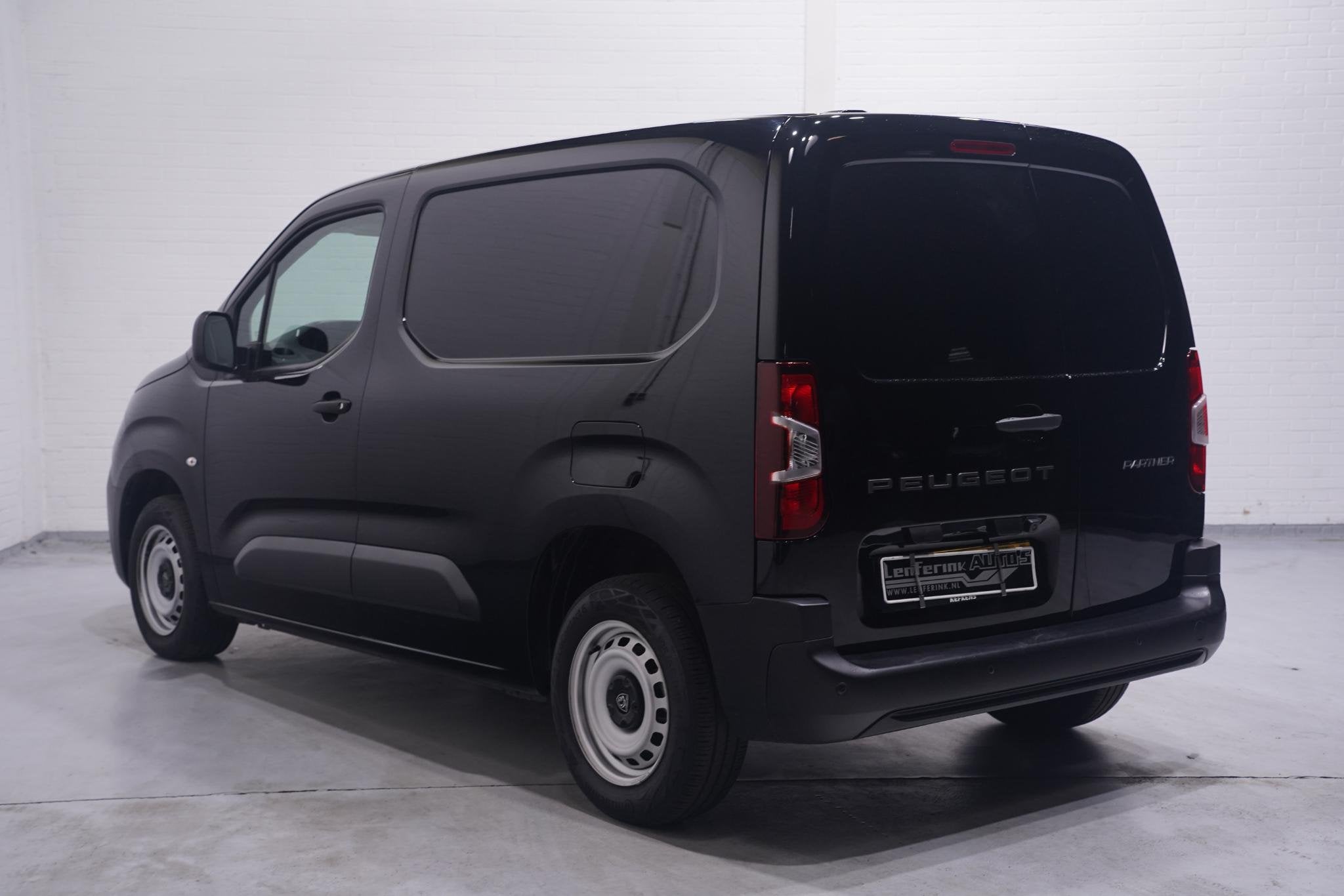 Peugeot Partner 1.5 BlueHDi 102 pk L1 Nwe Model Airco, Apple, Voorwielaandrijving, 1350 kg, Stof, Gebruikt