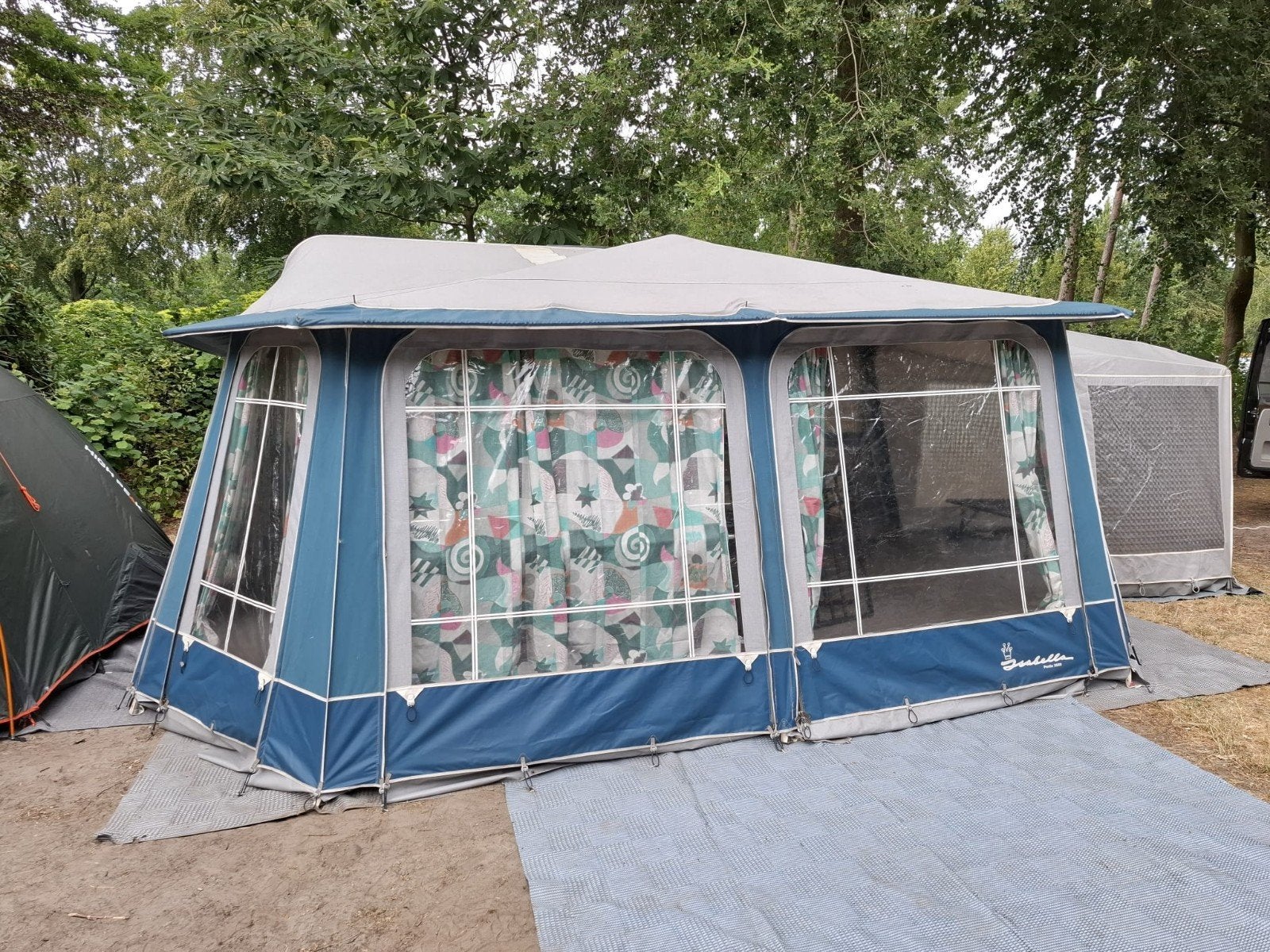 Voortent ISABELLA PENTA  omloopmaat  G14 875, Ophalen