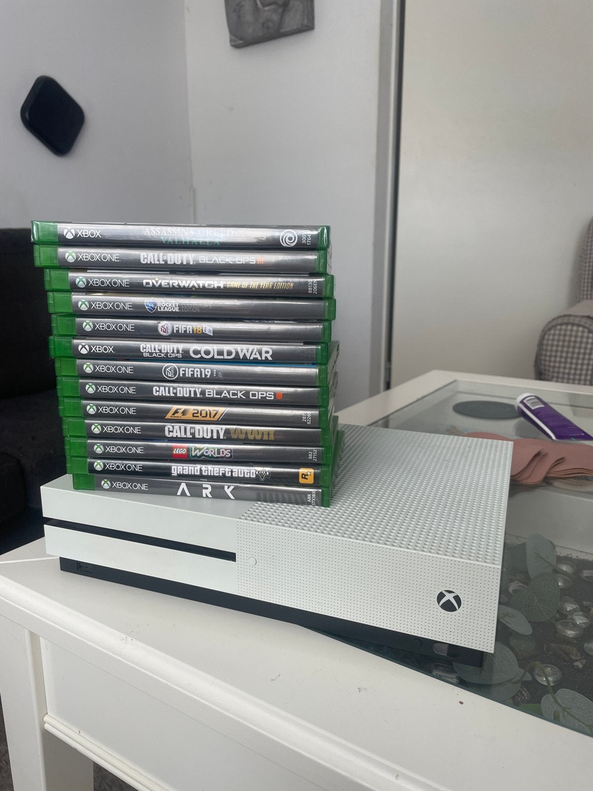 Xbox One S met 12 games, Ophalen, Xbox One S, Zo goed als nieuw, Zonder controller