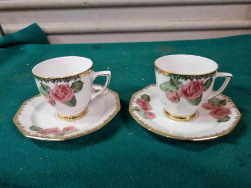 Kop en schotel winterling bavaria rozen, Ophalen of Verzenden, 'T Olde Gre-j, Info@toldegrej.nl, Endepoelstraat 20f Didam
