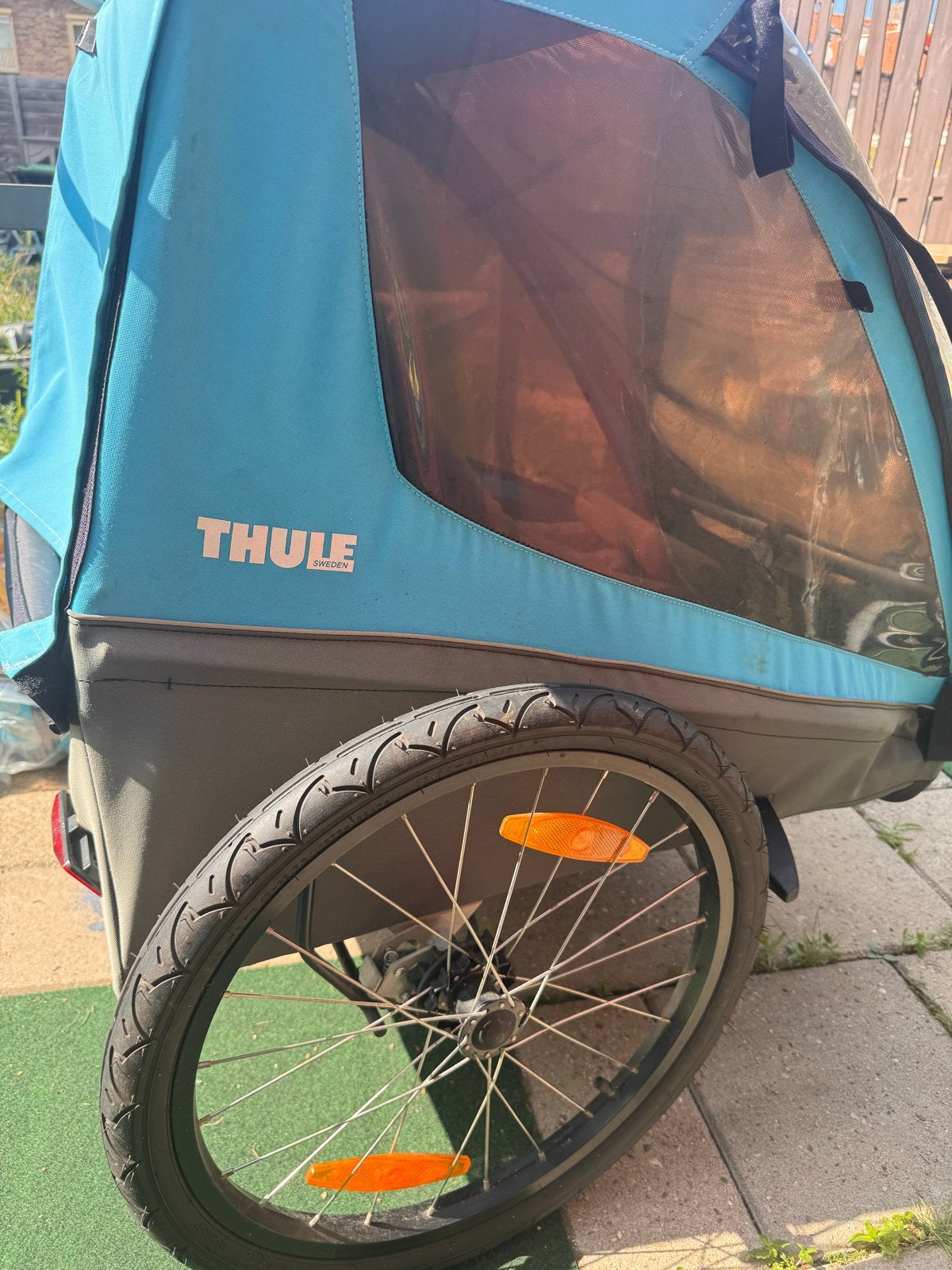 Thule Coaster XT 2 kinderfietskar + babysling, Ophalen, Opvouwbaar, Zo goed als nieuw, Kinderkar