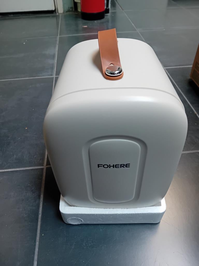 FOHERE Mini Koelkast - Compact en Draagbaar, Zonder vriesvak, Ophalen of Verzenden, Minder dan 45 cm, Minder dan 85 cm