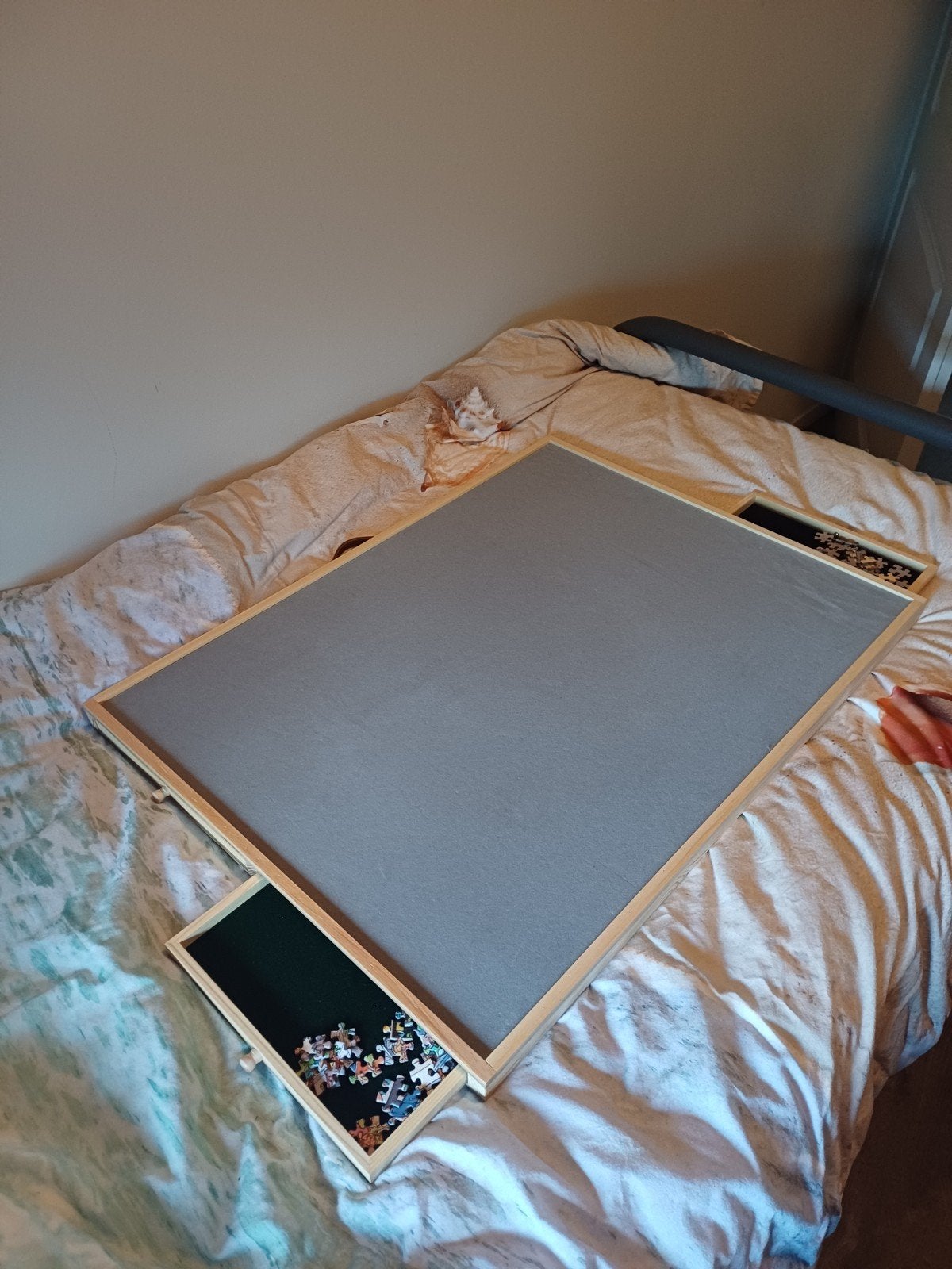 Puzzle bord met lades., Hobby en Vrije tijd, Denksport en Puzzels, Ophalen of Verzenden, Minder dan 500 stukjes