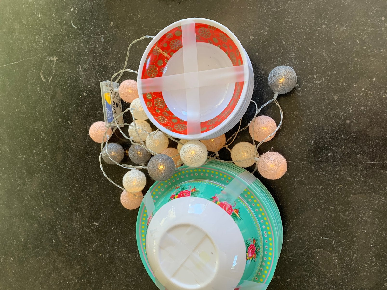 Plastic bordjes en schaaltjes, Ophalen of Verzenden, Zo goed als nieuw