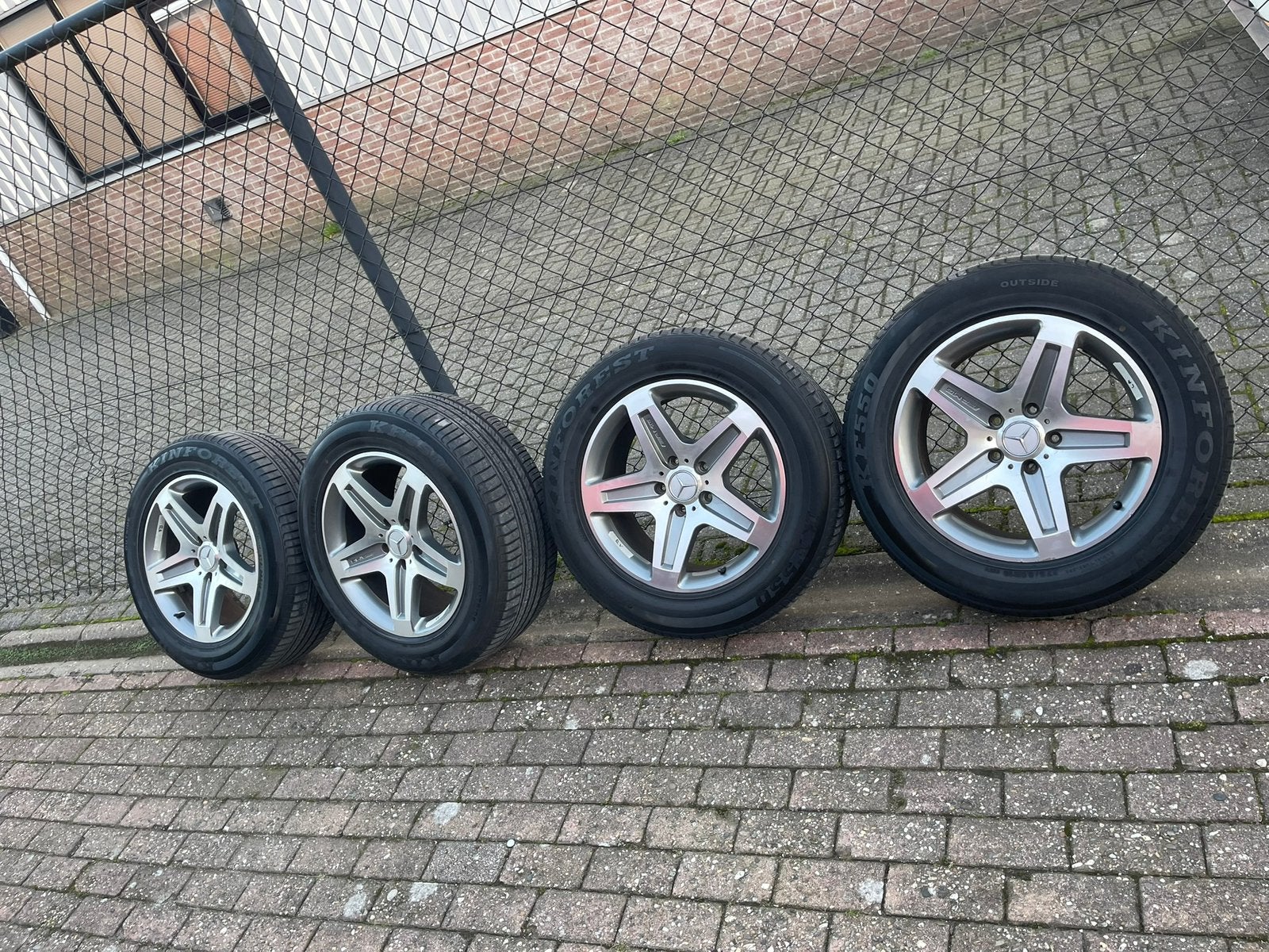 Mercedes G-klasse 19 inch AMG velgen met winterbanden, 19 inch, Gebruikt, 265 mm, Banden en Velgen
