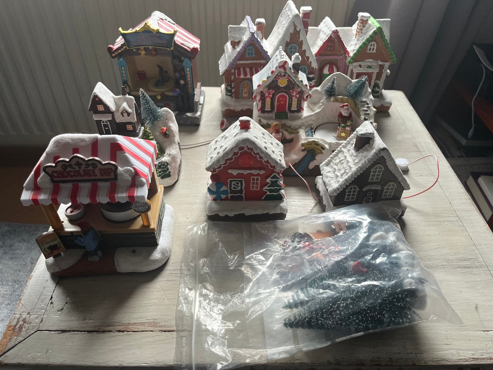 Diverse kersthuisjes + accessoires, Ophalen of Verzenden, Gebruikt