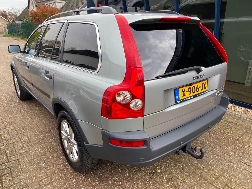 Volvo XC90 2.5 T Exclusive Automaat AWD / NAVI / CAMERA / BL, 2521 cc, Leder, Bedrijf, 2250 kg