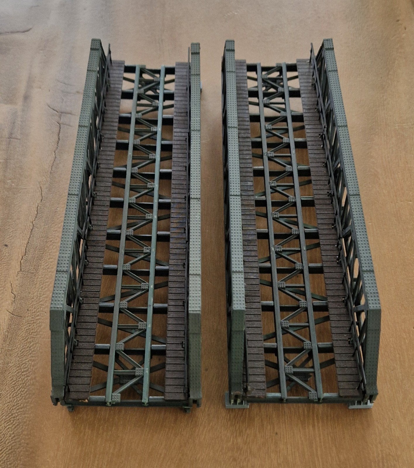 2x Spoorbrug H0 - Modelspoorbaan Bruggen, Hobby en Vrije tijd, Modeltreinen | Overige schalen, Ophalen of Verzenden