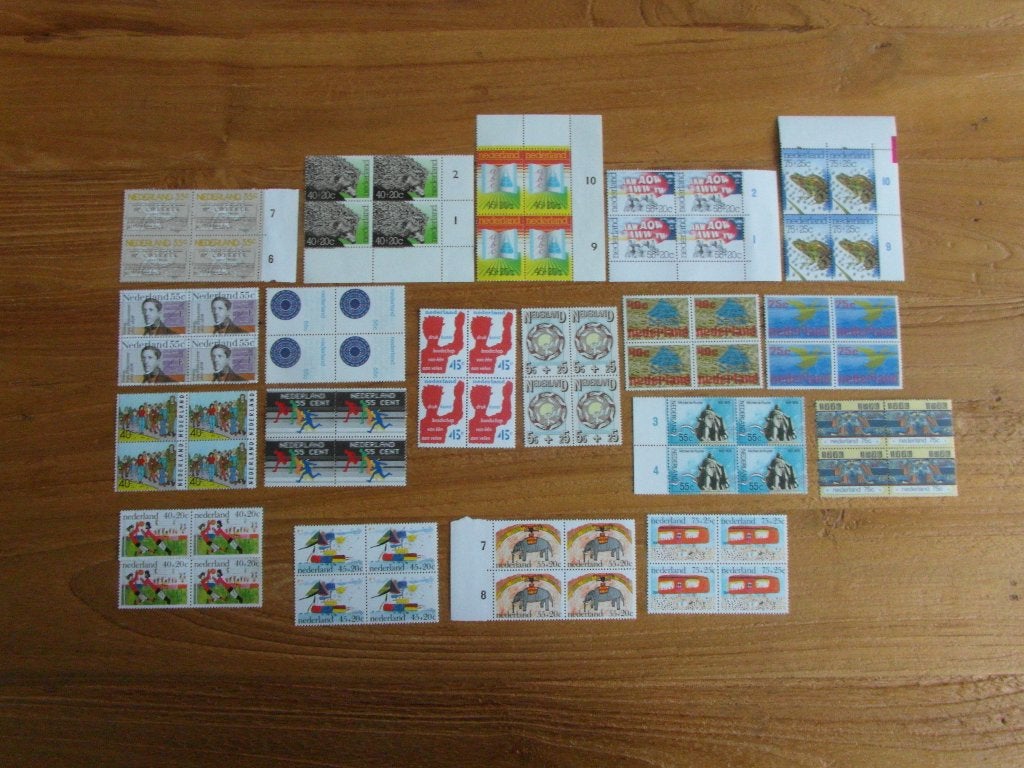 Blokken van 4 zegels uit jaargang 1976 Postfris, Postzegels en Munten, Ophalen of Verzenden, Na 1940, Postfris
