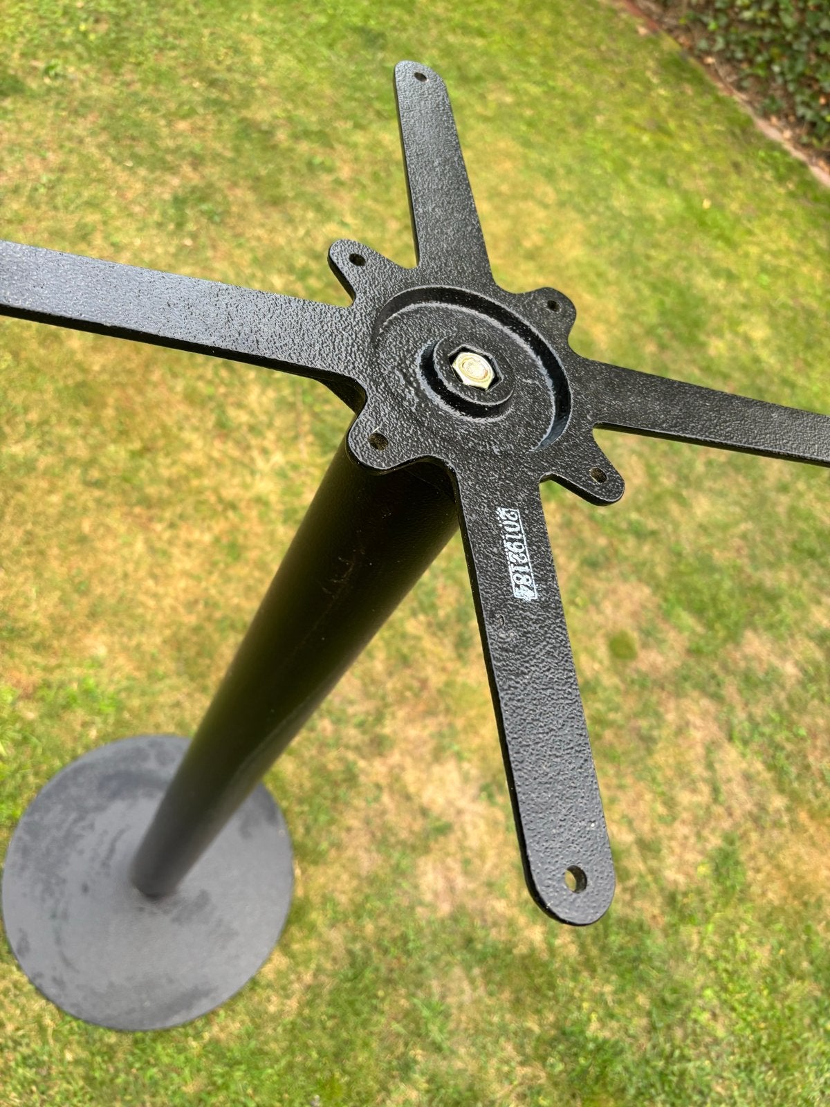 Zwarte metalen tafelonderstel voor bv statafel- Gebruikt, Huis en Inrichting, Tafelonderdelen, Ophalen, Tafelpoot, Minder dan 50 cm