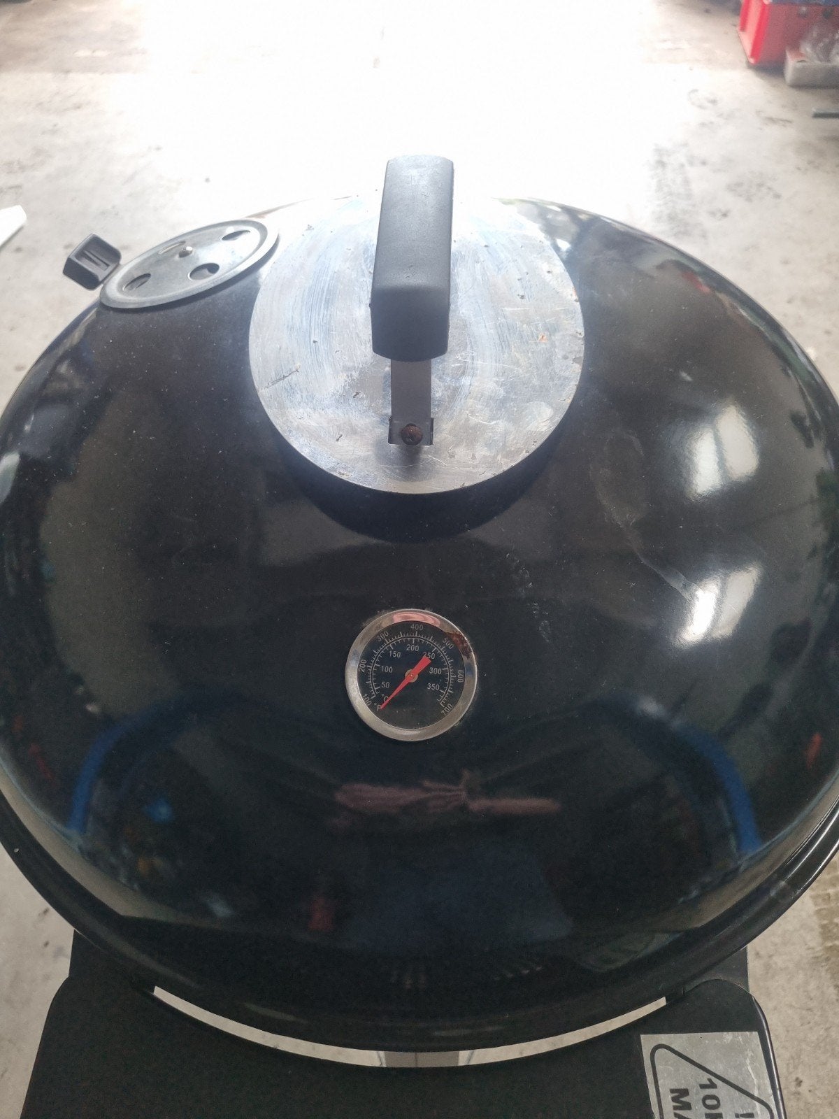 Central Park BBQ met accessoires en houtskool, Ophalen, Gebruikt, Central Park, Met accessoires