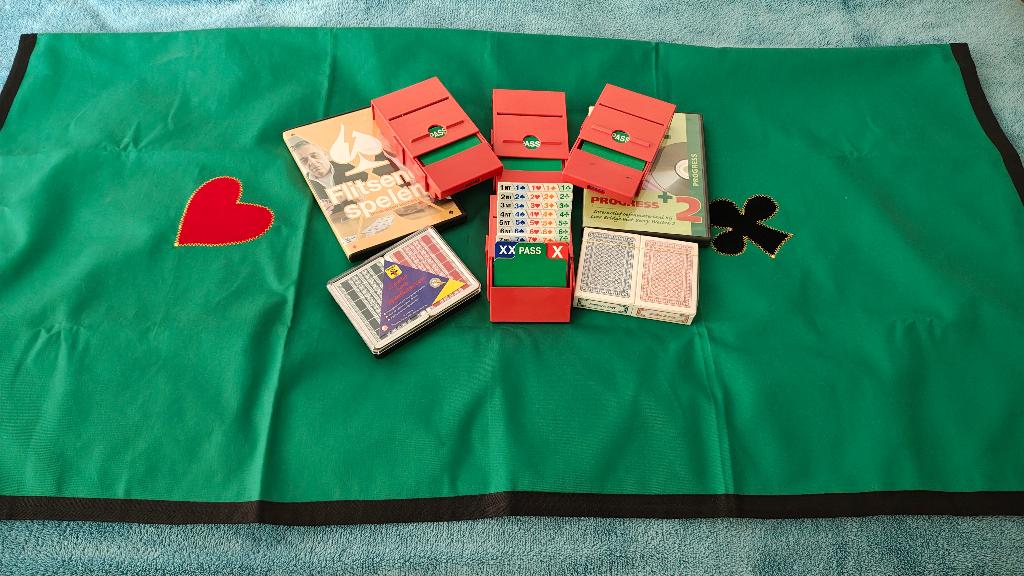bridge spullen, Drie of vier spelers, Ophalen of Verzenden, Zo goed als nieuw, Diverse