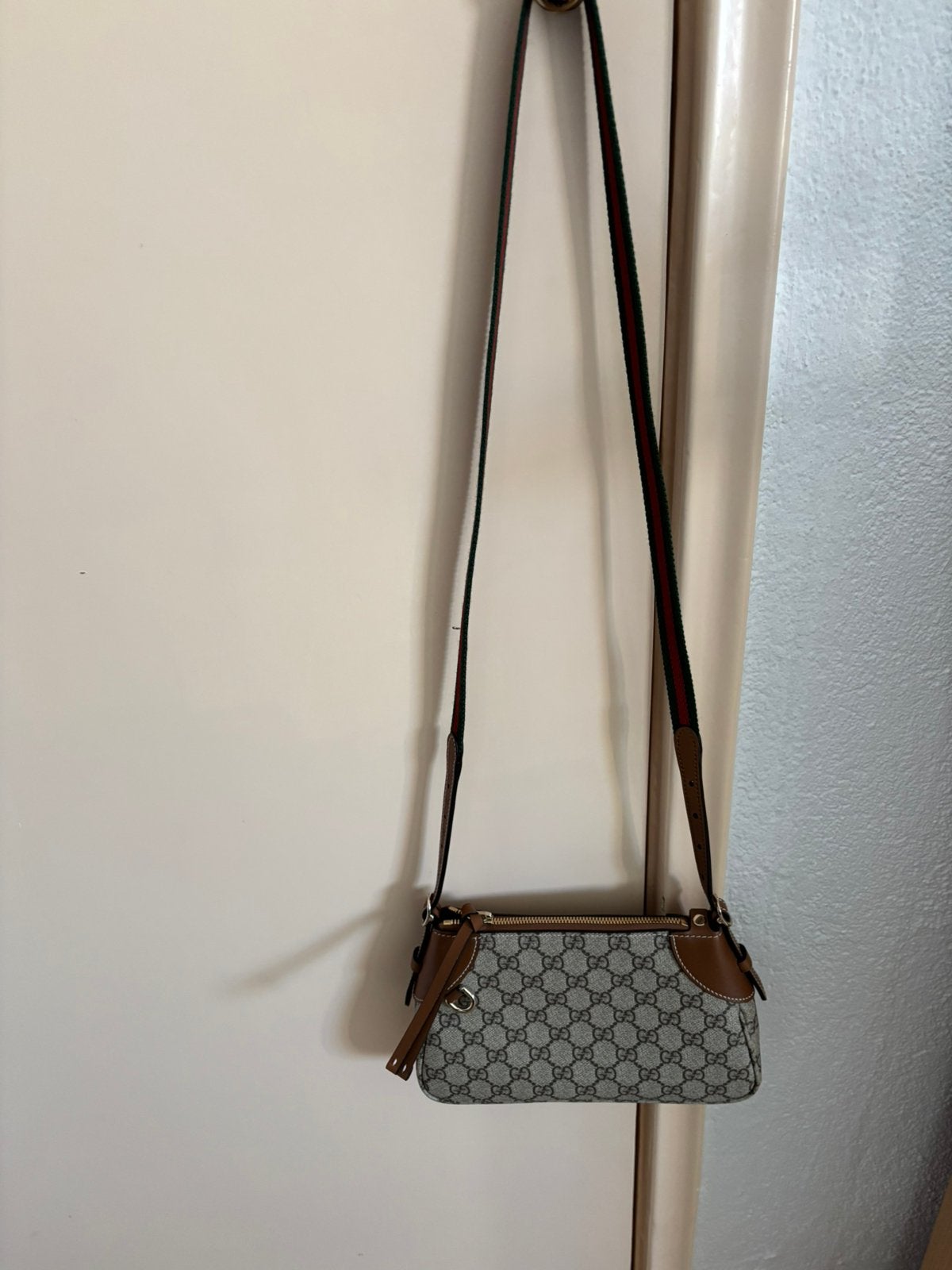 Gucci small shoulderbag, Ophalen of Verzenden, Zo goed als nieuw, Bruin, Schoudertasje