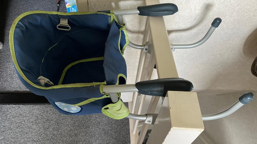 Chicco hangstoel voor thuis en op reis kinderstoel, Ophalen of Verzenden, Gebruikt, Hangstoel, Aanschuifbaar