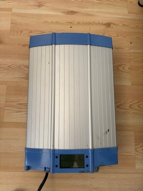 Mastervolt XS2000 omvormer zonnepanelen, Ophalen, Gebruikt