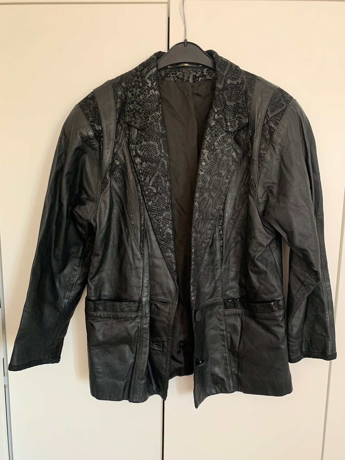 Vintage genuine leather jacket, Ophalen of Verzenden, Zo goed als nieuw, Maat 38/40 (M), Zwart