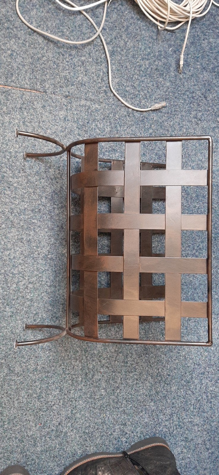 landelijke metalen krantenbak / lectuurbak, Ophalen, Gebruikt