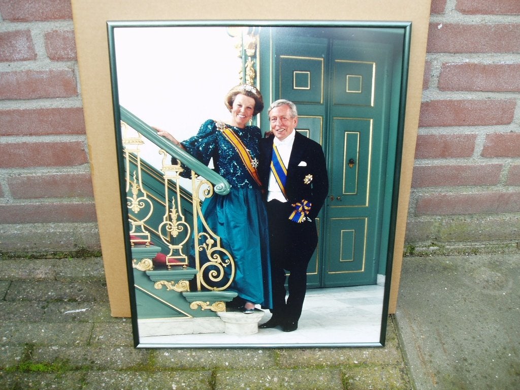 Statiefoto Beatrix en Claus [ splinternieuw ] kazerne leger, Ophalen of Verzenden, Nieuw, Nederland, Kaart, Foto of Prent