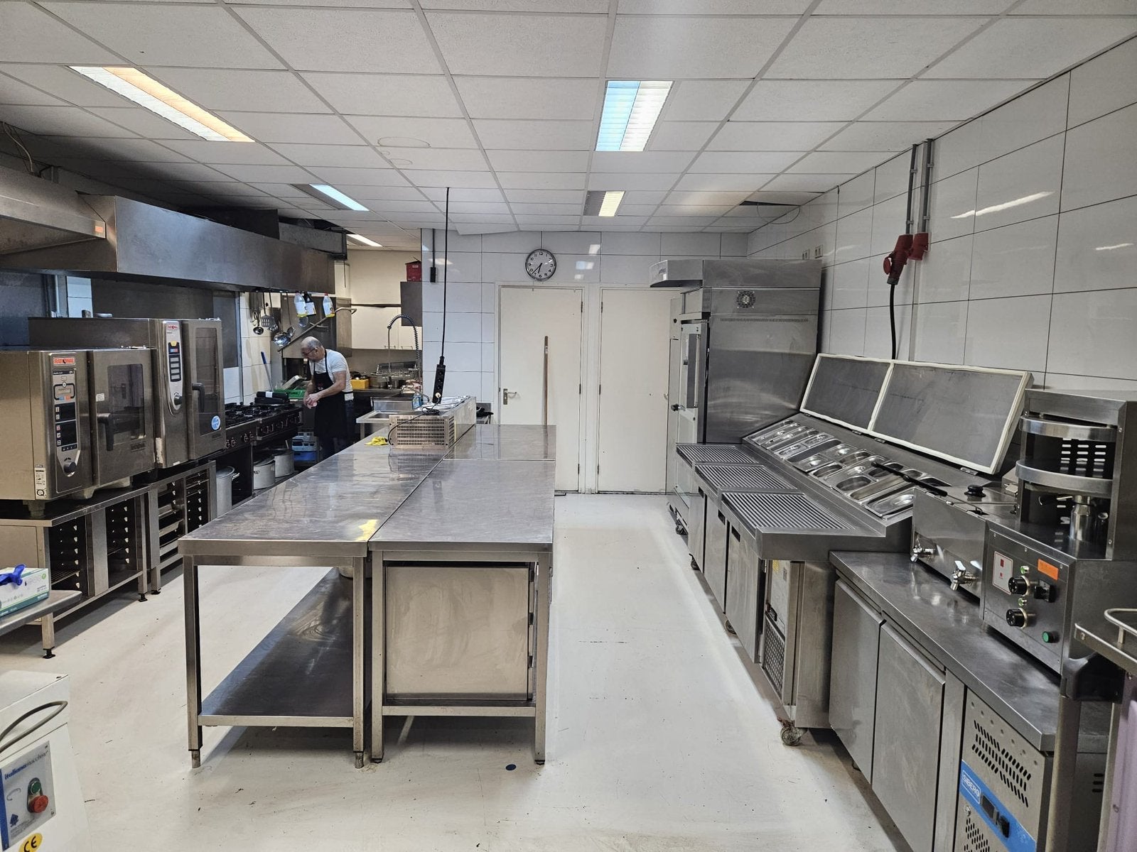 Ter overname: Productiekeuken | Dark Kitchen concept Utrecht, Zakelijke goederen, Exploitaties en Overnames