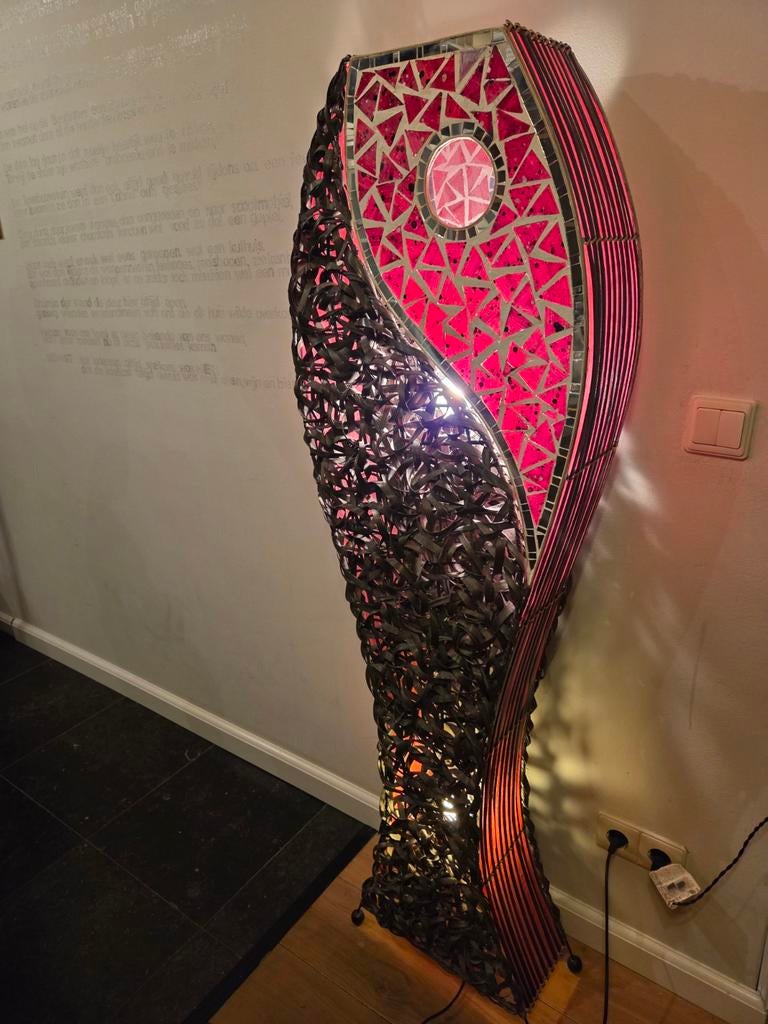Unieke Bamboe Kunst Lamp - Warm Licht - rood, Ophalen, Artistiek, Modern, Aziatisch, 100 tot 150 cm, Zo goed als nieuw