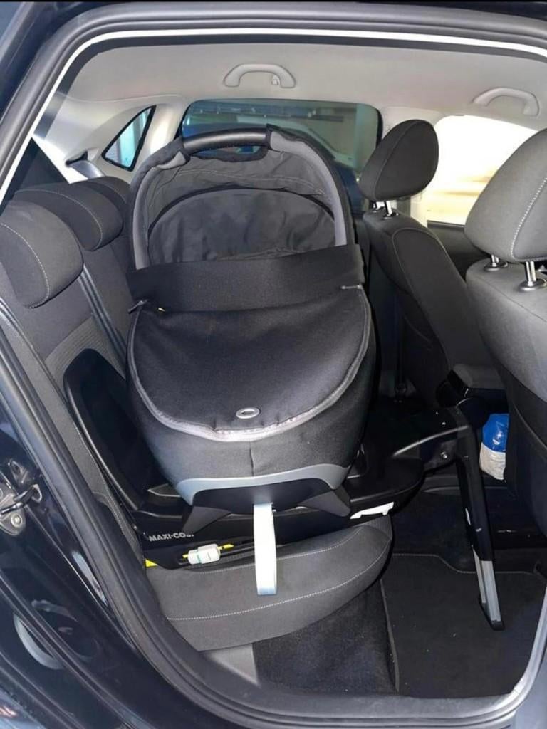 TE HUUR Maxi Cosi Jade reiswieg + onderstel + FamilyFix Base, Ophalen, 0 t/m 18 kg, Zo goed als nieuw, Isofix