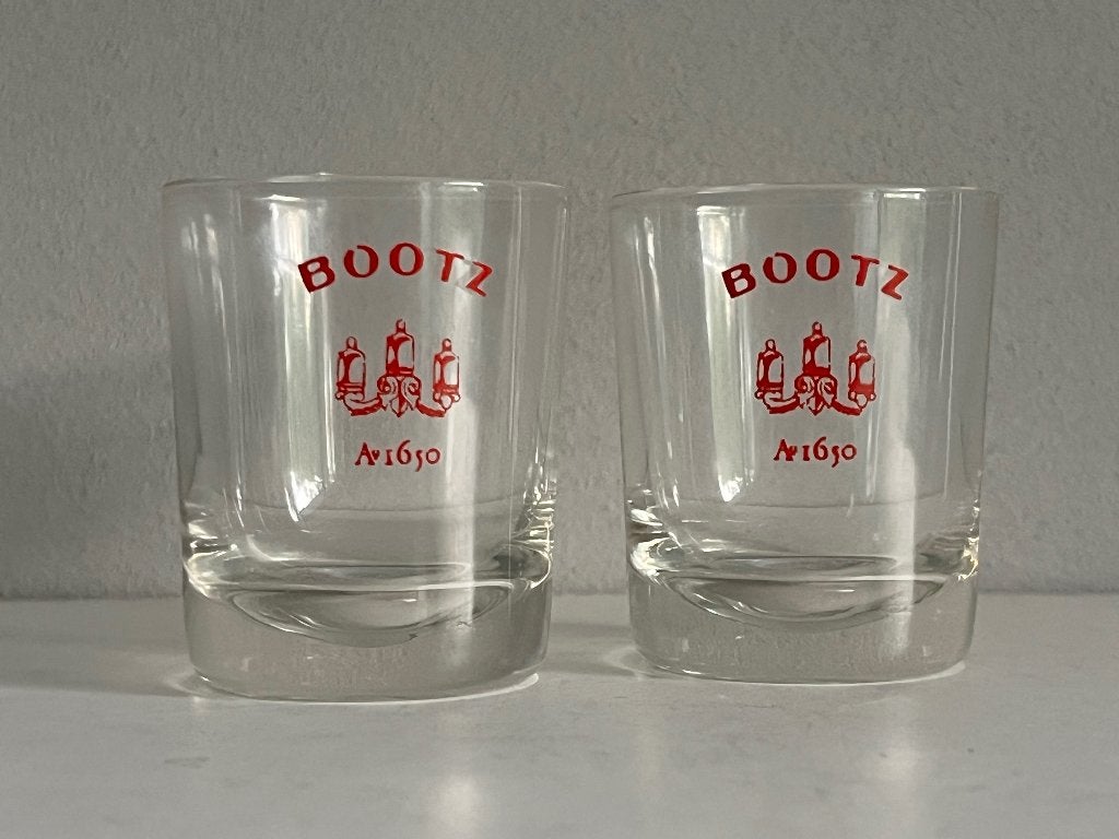 Twee vintage borrelglaasjes Bootz / De Drie Fleschjes, Ophalen of Verzenden, Zo goed als nieuw, Borrel- of Shotglas