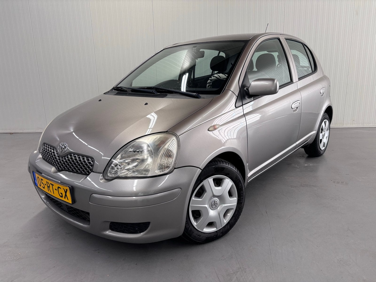 Toyota Yaris 1.3 16V Vvti 5DR AUT 2005 Grijs