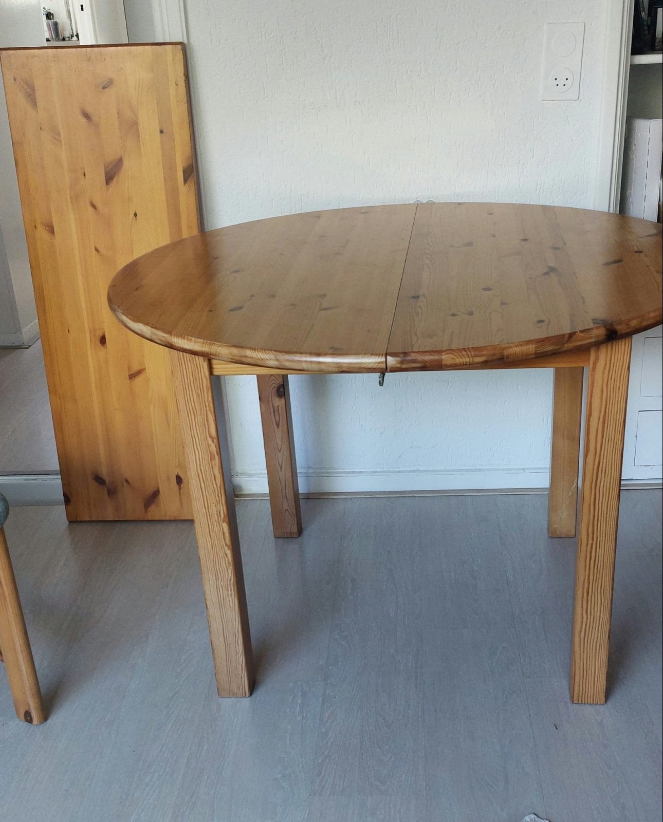Uitschuifbare houten eettafel (rond/ovaal) - Zo goed als nie, Ophalen, 100 tot 150 cm, Rond, 200 cm of meer