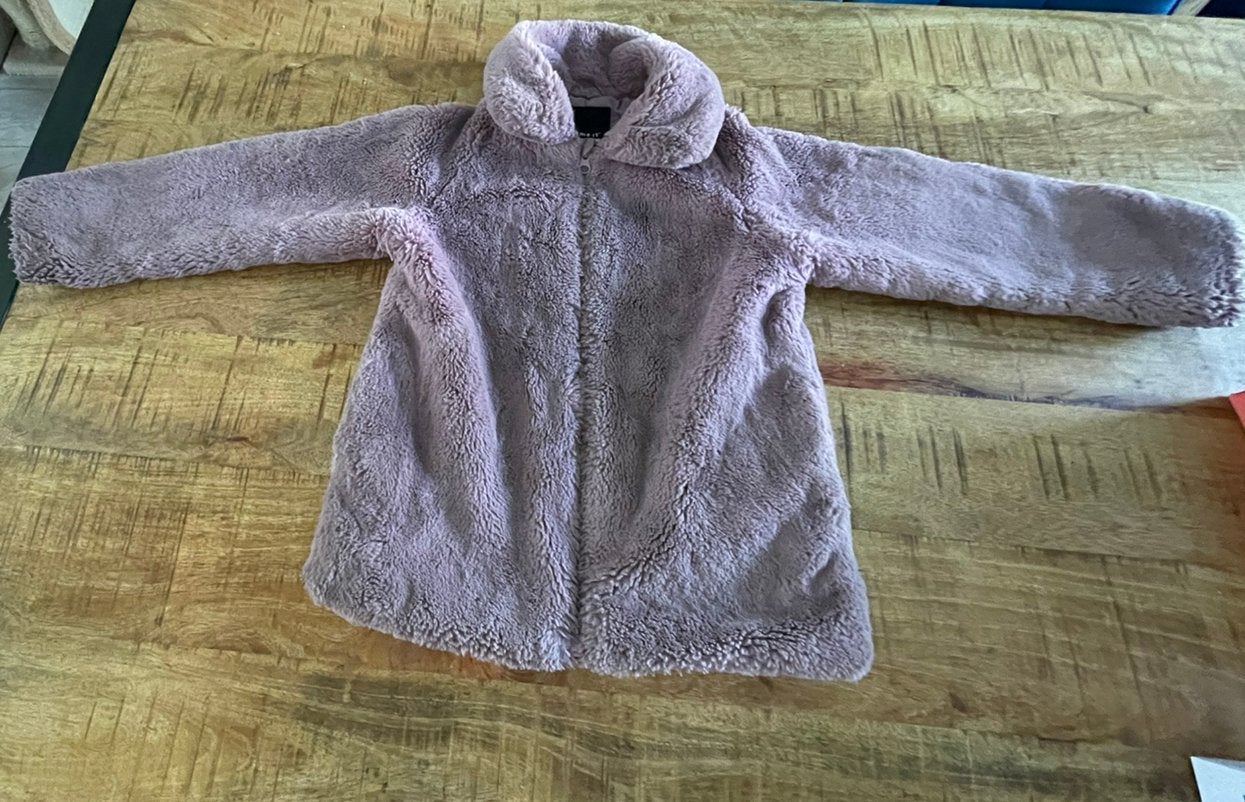 Lila/paarse faux fur jas van Name It mt. 122, Ophalen of Verzenden, Zo goed als nieuw, Meisje, Jas