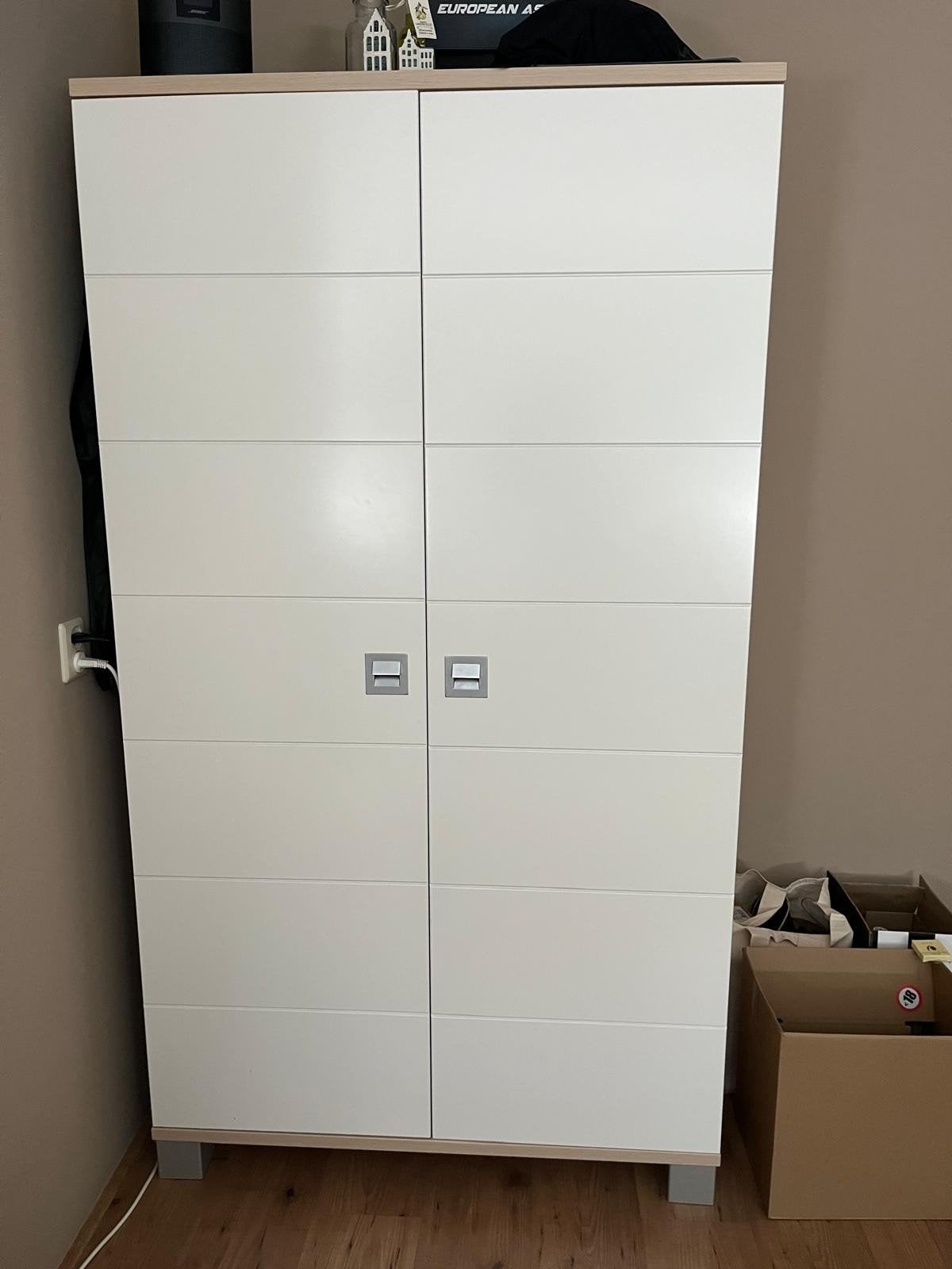 Bed, bureau, nachtkastje en kledingkast in keurige staat, Ophalen, Met lades, Gebruikt, Spaanplaat of MDF