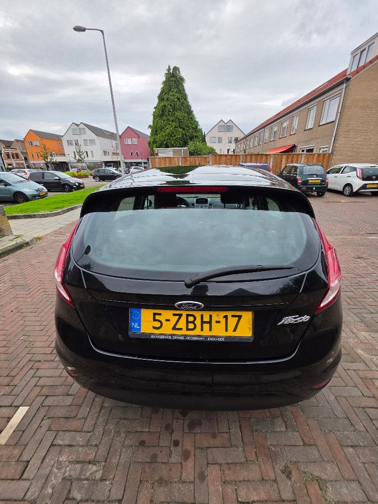 Foto 9 van Ford Fiësta 1.0 48KW/65PK 5D 2014 Zwart