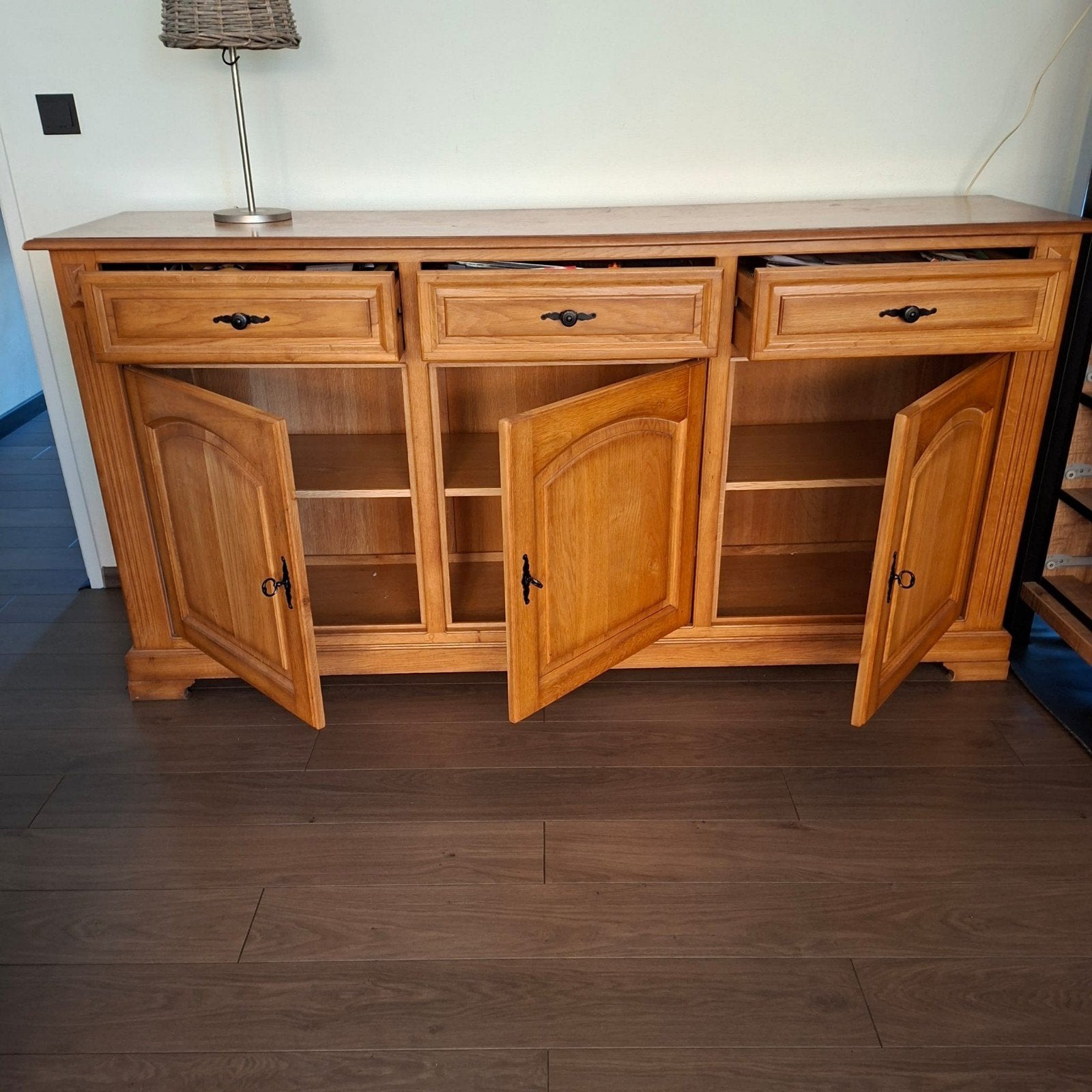 Mooi houten dressoir met lades en deuren, Gebruikt, Klassiek, 150 tot 200 cm, Met lade(s)