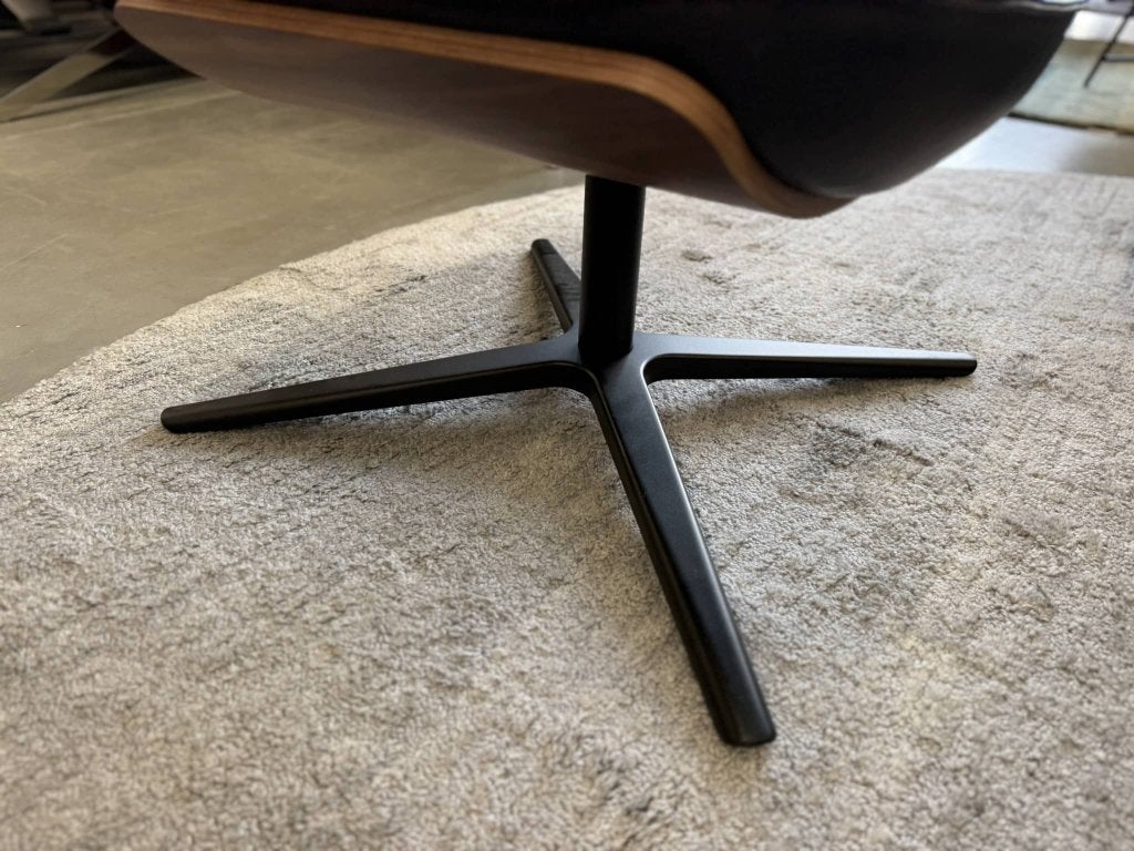Nieuw Leolux Cream Voetenbank zwart leer design poef, Huis en Inrichting, Leolux, Info@leolux.nl, Nieuw, Ophalen of Verzenden