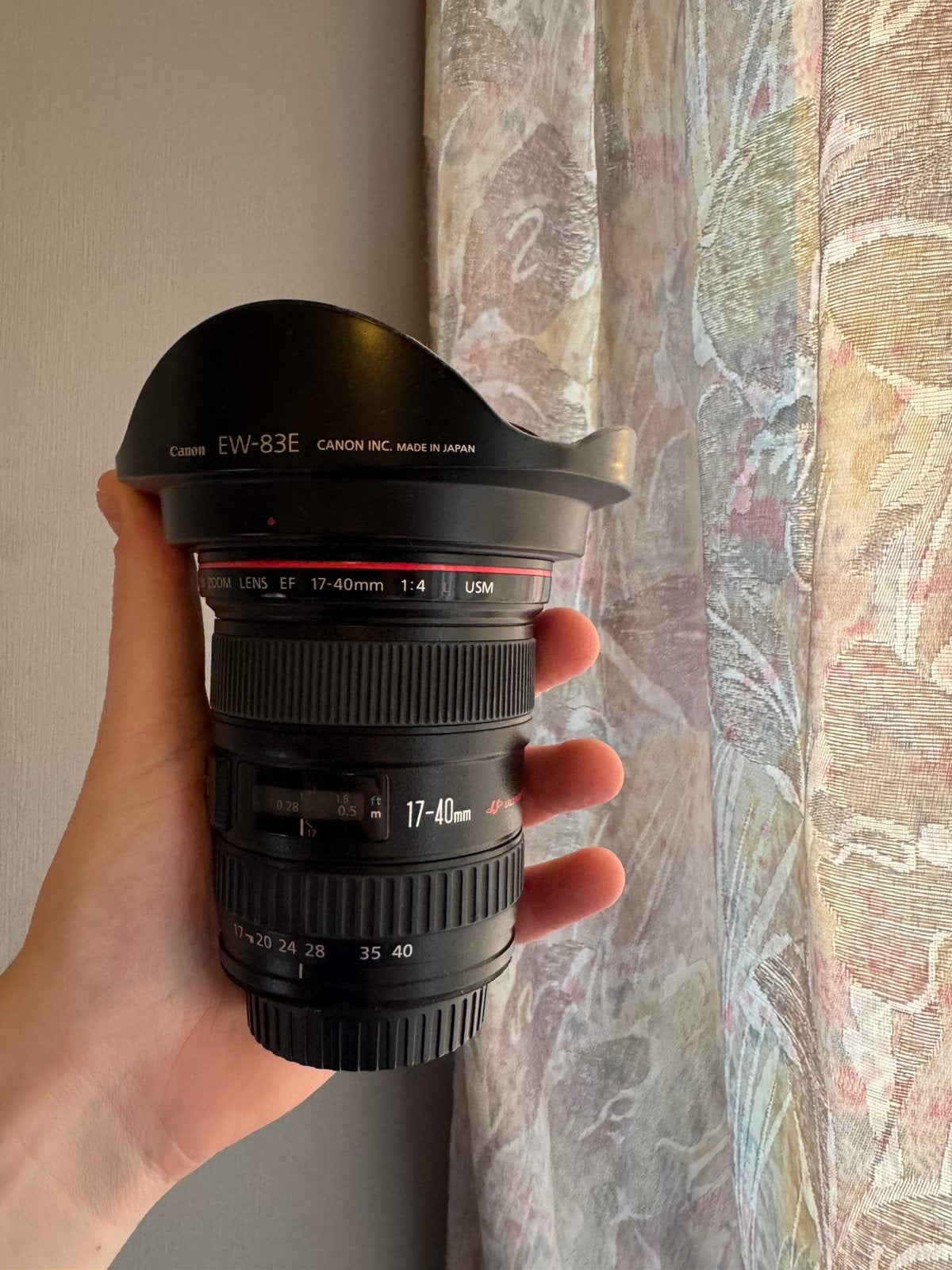 Canon EF 17-40mm F4 L USM lens + zonnekap (ALS NIEUW), Audio, Tv en Foto, Ophalen, Canon, Zo goed als nieuw, Standaardlens