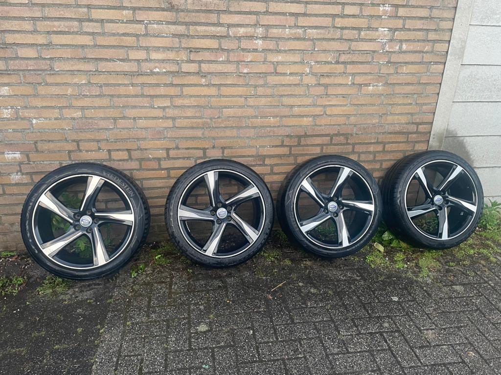 19 inch Volvo R design Ixion II velgen, Auto-onderdelen, Banden en Velgen, Gebruikt, Velg(en), 235 mm, Personenwagen