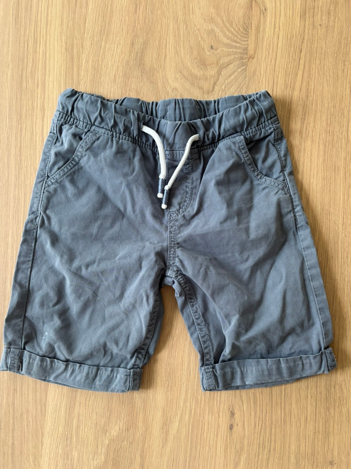 Hele nette katoenen petrolblauwe short maat 116, Ophalen of Verzenden, Zo goed als nieuw, Jongen, Broek