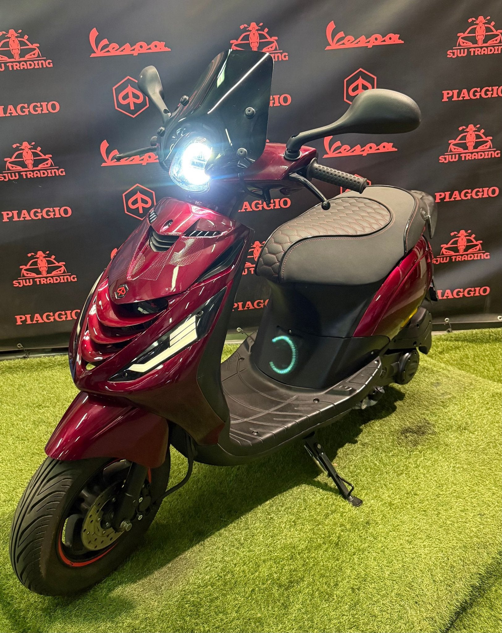 Piaggio Zip 2020 / 80cc Malossi / RS Zadel / Angel Eye Led, Fietsen en Brommers, Scooters | Piaggio, Ophalen of Verzenden, Maximaal 45 km/u