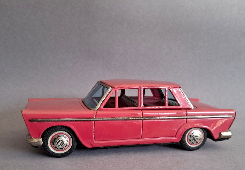 Fiat 1800 blikken auto., Antiek en Kunst, Ophalen of Verzenden