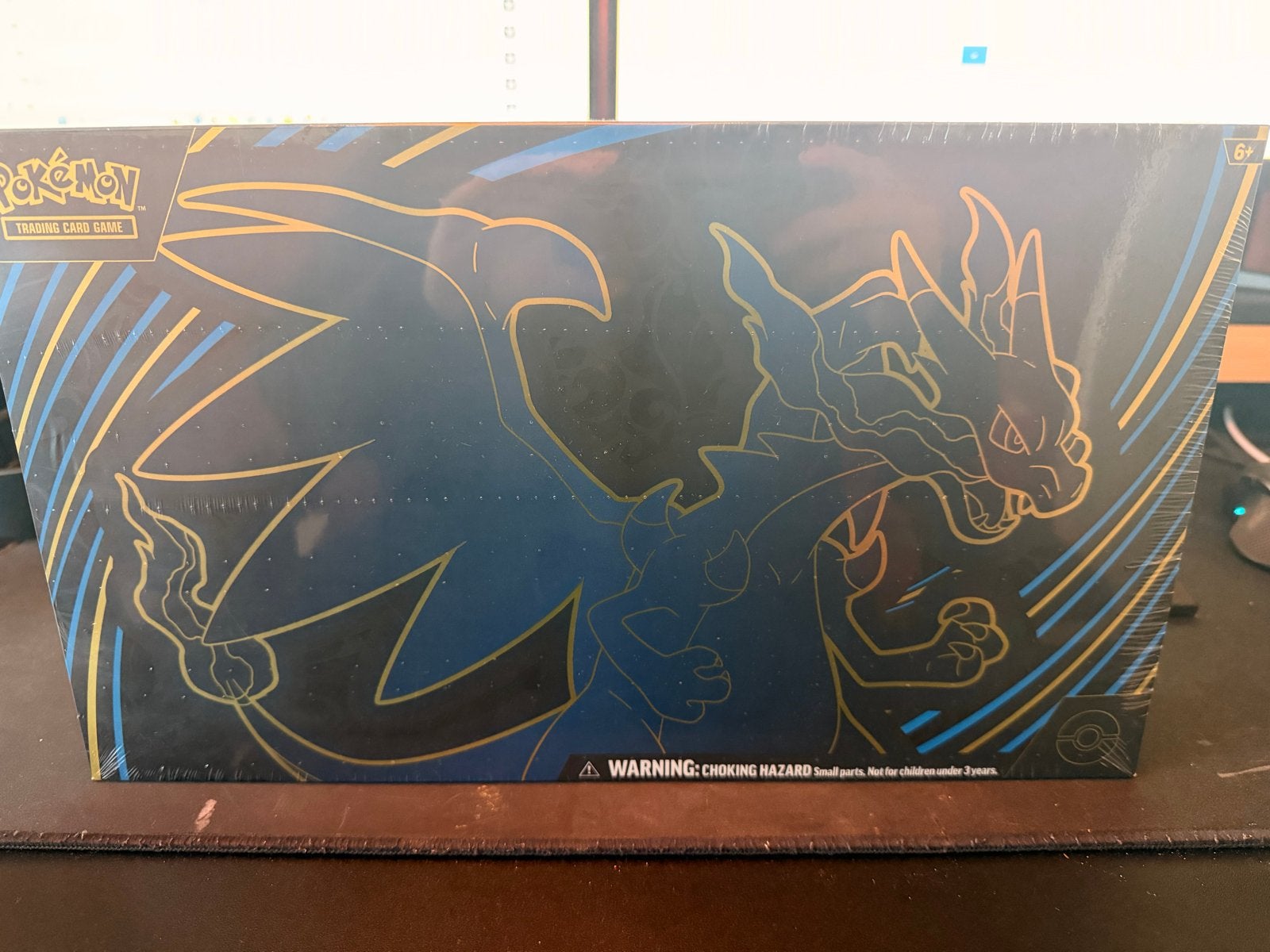 Mega Charizard X ex Ultra Premium Collection (UPC) - sealed, Ophalen of Verzenden, Nieuw, Overige typen