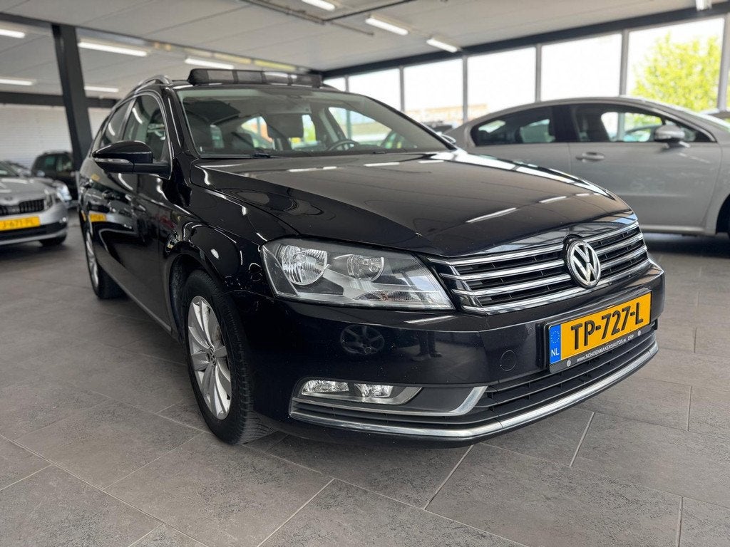 Volkswagen Passat Variant 2.0 TDI R-line BlueMotion panorama, Voorwielaandrijving, Euro 5, 136 pk, Zwart