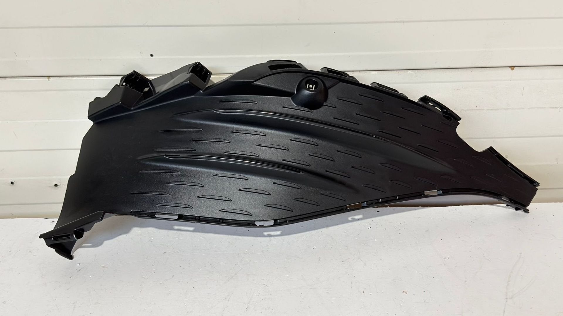 Mercedes CLA W118 mistlamp afdekplaat rechts A1188858703, Gebruikt, Mercedes-Benz AG, Mercedes-Benz, Ophalen of Verzenden