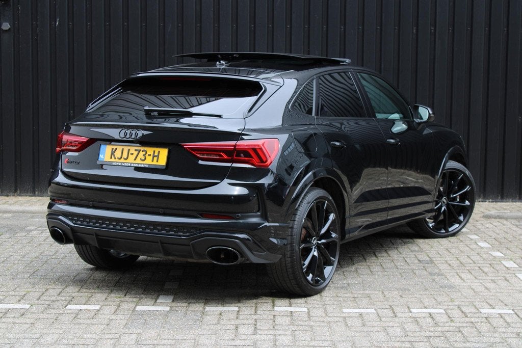 Audi RS Q3 RSQ3 Sportback TFSI PANO MATRIX SFEER RS-STOELEN, Auto's, Automaat, Gebruikt, 1675 kg, Zwart