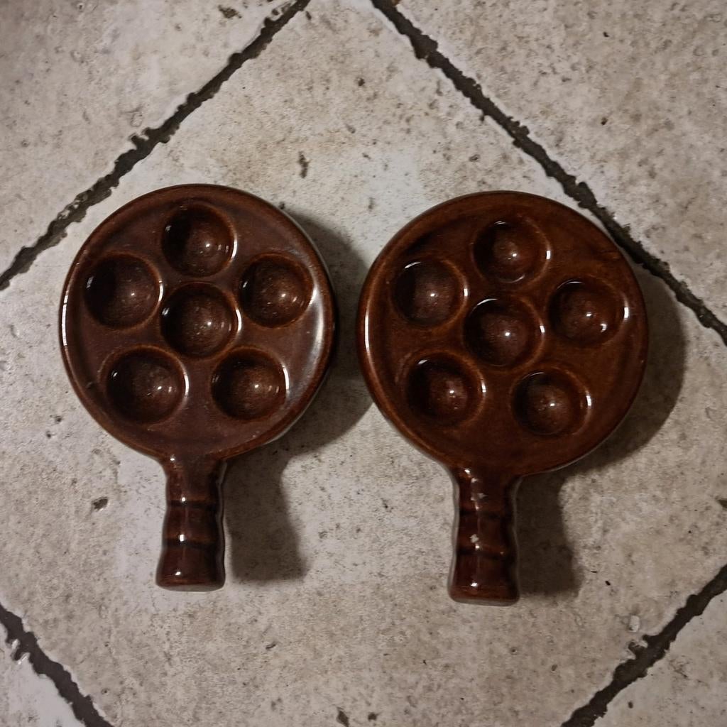 2x Escargot schaaltjes van keramiek, Overige typen, Ophalen of Verzenden, Zo goed als nieuw, Steen/keramiek