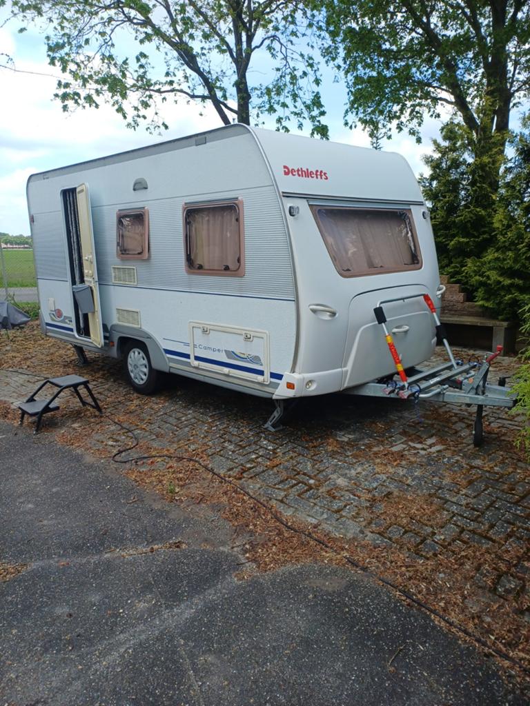 Dethleffs Camper Caravan met Airco, voortent en Fietsenrek, Vast bed, Rondzit, Particulier, Dethleffs
