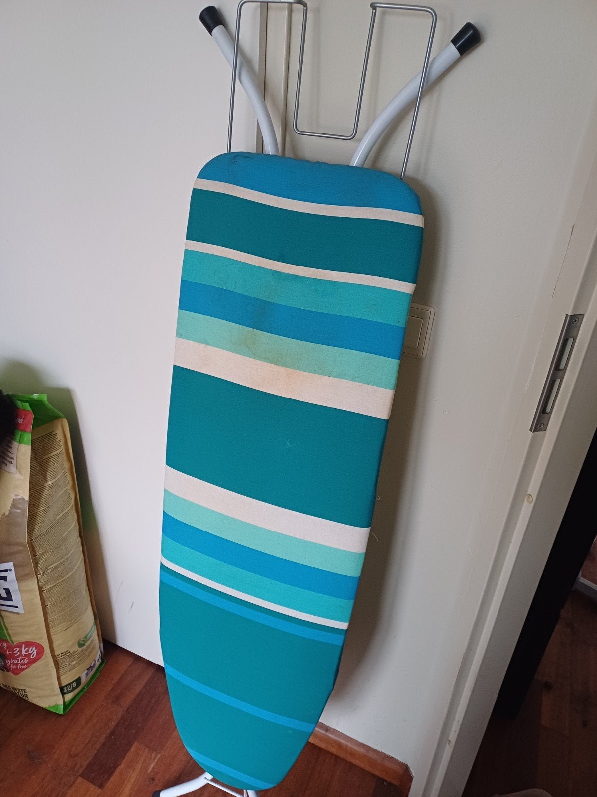 Strijkijzer met strijkplank - complete set, Ophalen, Gebruikt, Strijkijzer met snoer