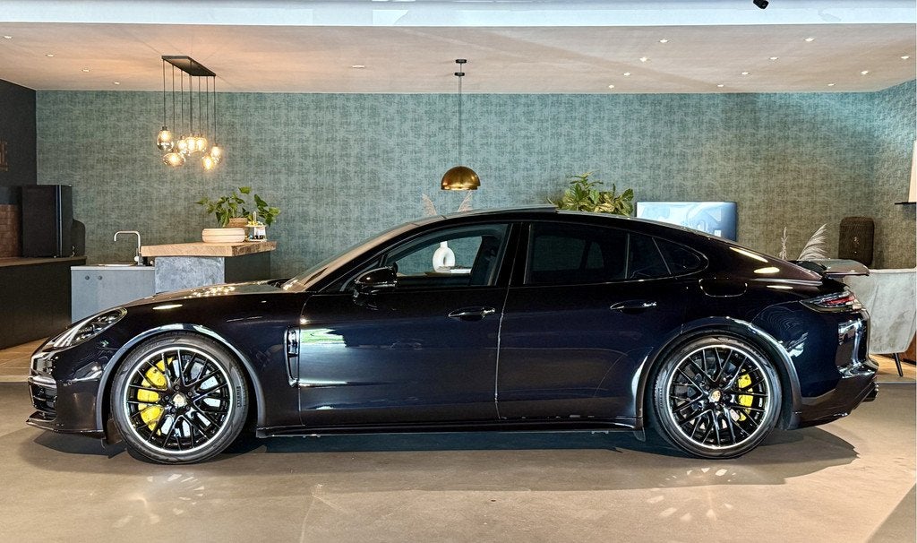 Porsche Panamera 4.0 V8 Turbo S E-Hybrid 680PK I VOL!, Auto's, Porsche, 136 pk, Gebruikt, 4 stoelen, Zwart