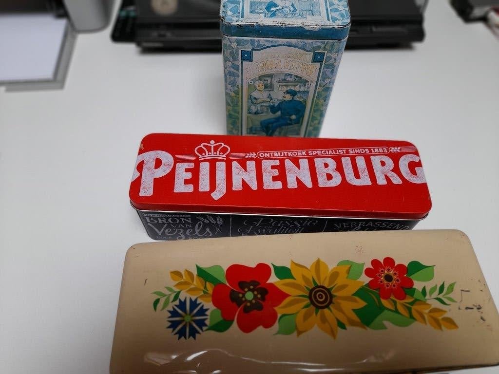 1 Blik Peijnenburg en 2 Douwe Egberts, Ophalen, Gebruikt, Koffie, Douwe Egberts