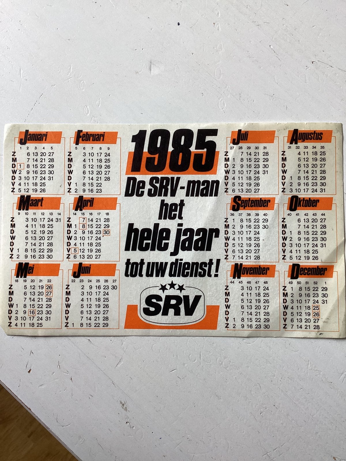 Vintage sticker/jaarkalender 1985 SRV, Verzenden, Zo goed als nieuw, Winkel of Supermarkt