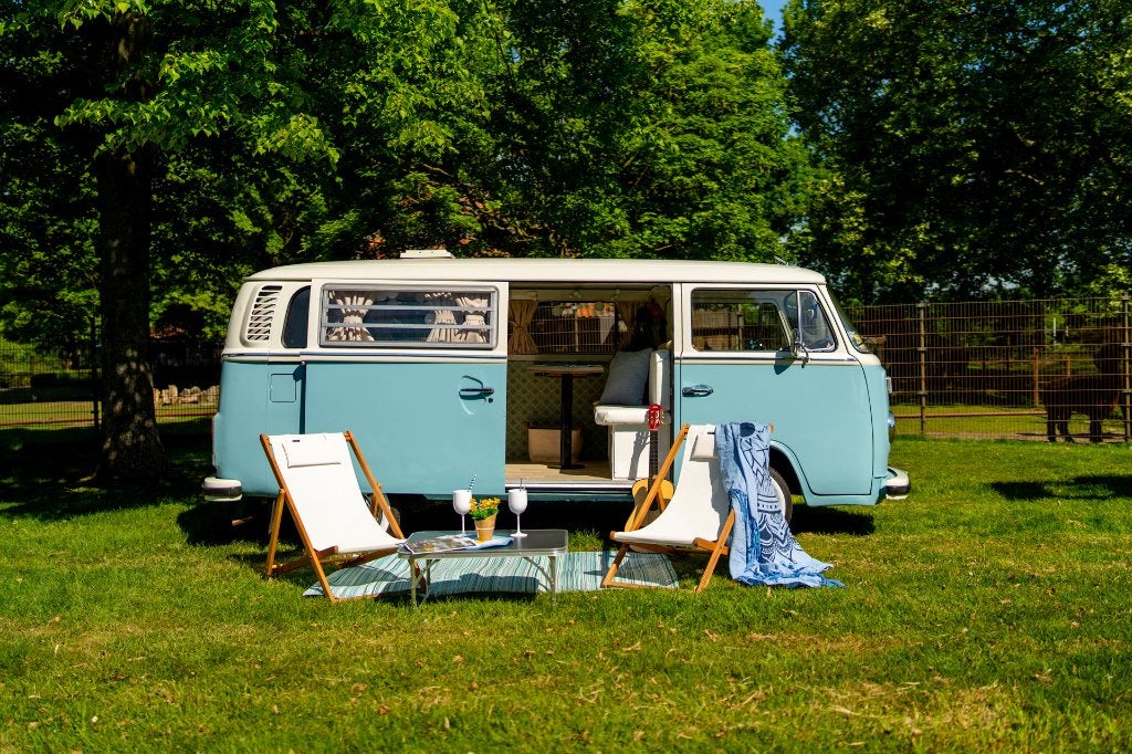 Volkswagen T2 1973 Blauw camper, Auto's, Volkswagen, Beige, Overige carrosserieën, Blauw, Leder en Stof